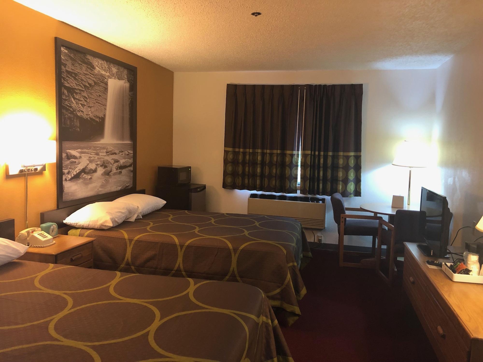 Super 8 By Wyndham Front Royal Hotel Екстериор снимка