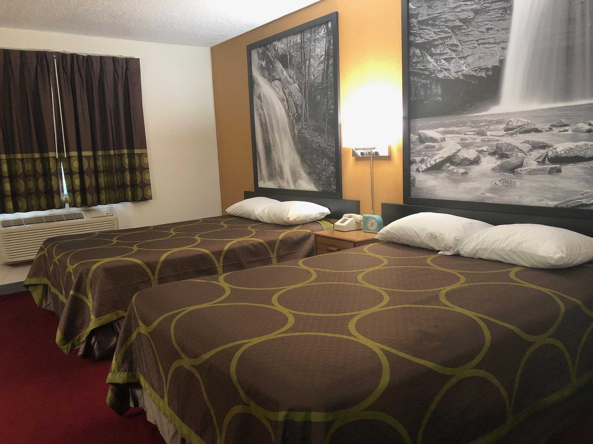 Super 8 By Wyndham Front Royal Hotel Екстериор снимка