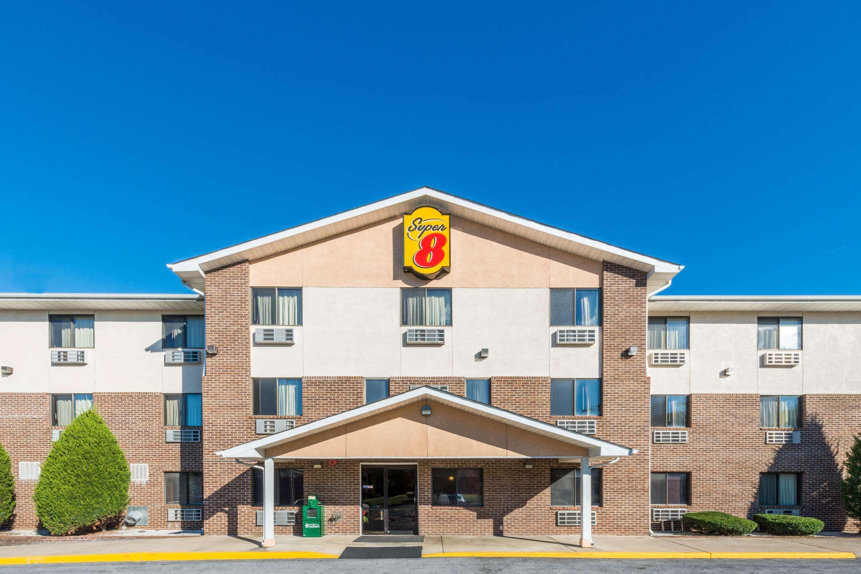 Super 8 By Wyndham Front Royal Hotel Екстериор снимка