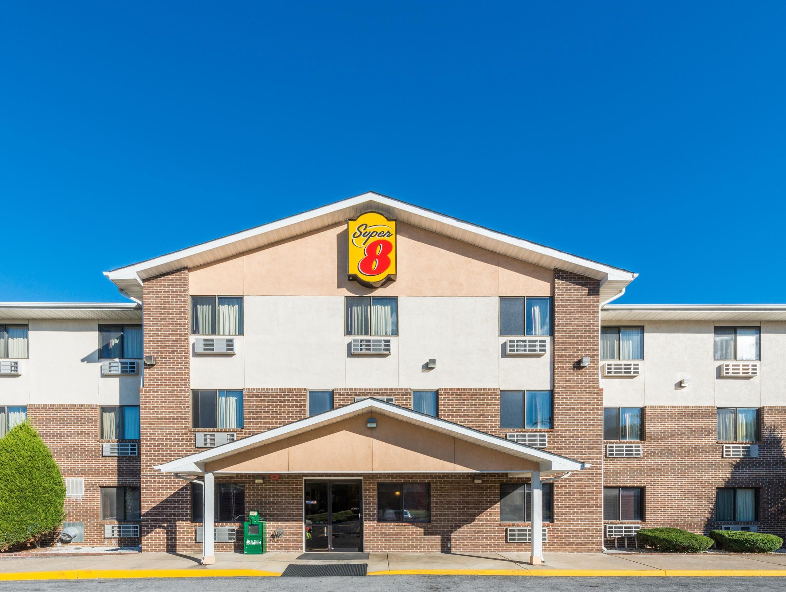 Super 8 By Wyndham Front Royal Hotel Екстериор снимка