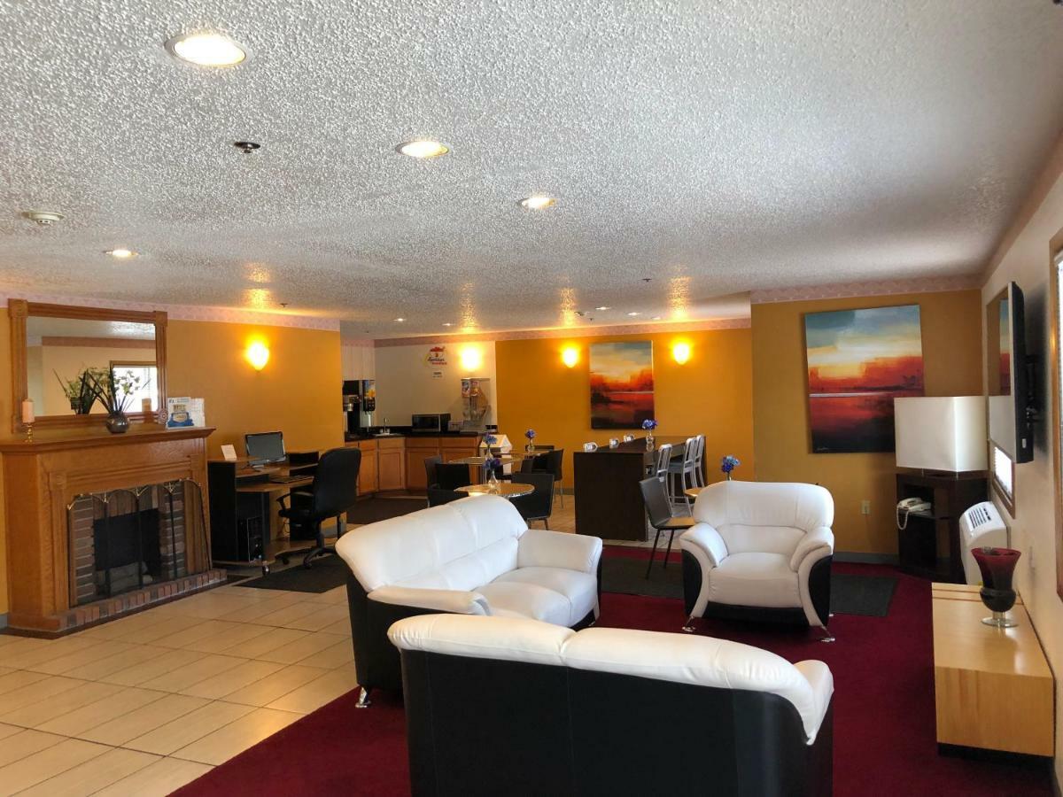 Super 8 By Wyndham Front Royal Hotel Екстериор снимка